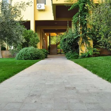 Hotell Palm Court 2*