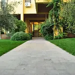 Hotel Palm Court 2*