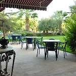Hotel Palm Court 2*