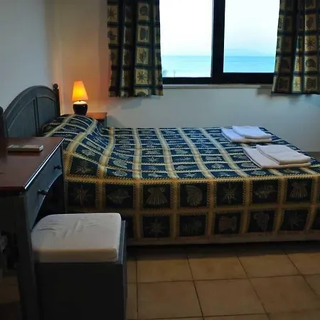 Bed and breakfast Palm Court 3*