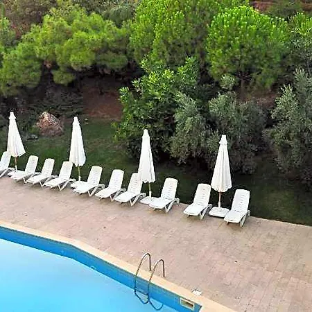 Palm Court Ξενοδοχείο 2*