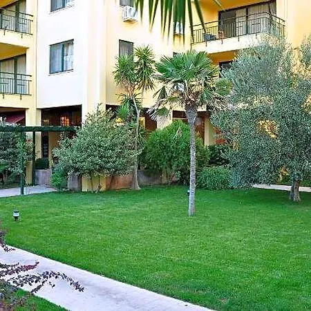 Ξενοδοχείο Palm Court 2*